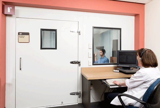 ilustrasi pemeriksaan audiometer konvensional